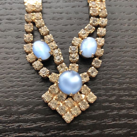 Gold Tone Necklace - Picture 2 of 5